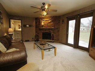 5892 Clarendon Dr, Rockford, IL 61114