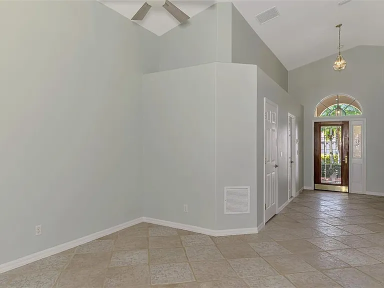 5271 Highbury Cir — Photo 13