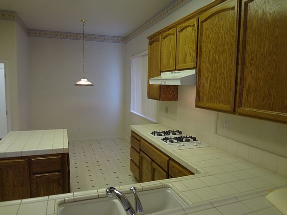 5th image of 1582 Faulkner Dr