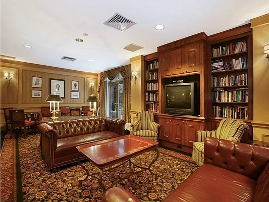 Sold by Sotheby's International Realty | media 36