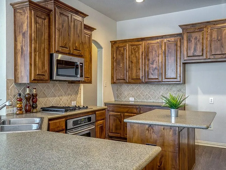 4405 Meadow Knoll Ln — Photo 5