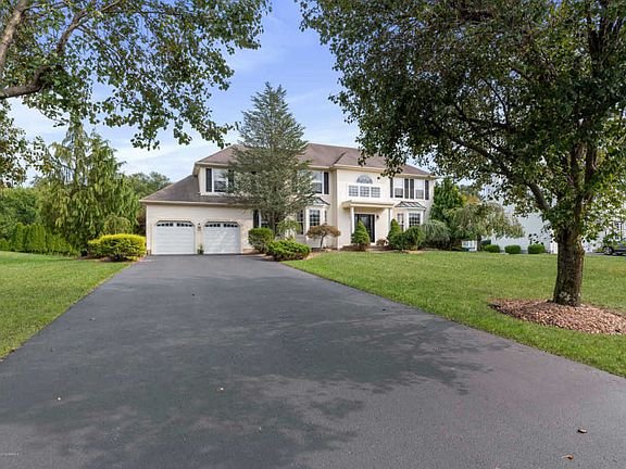 2nd image of 275 Ambiance Blvd