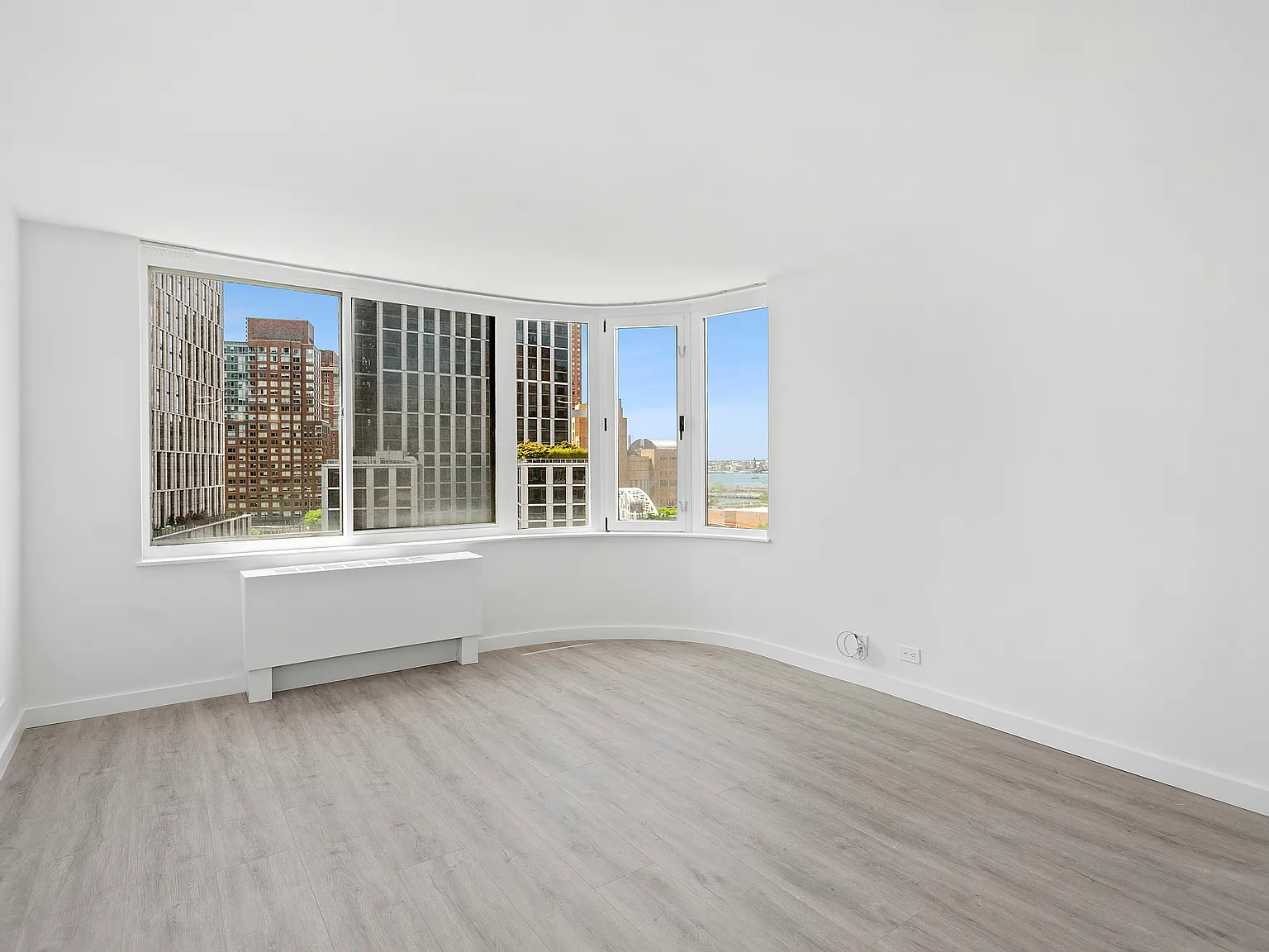 295 Greenwich Street — Photo 1