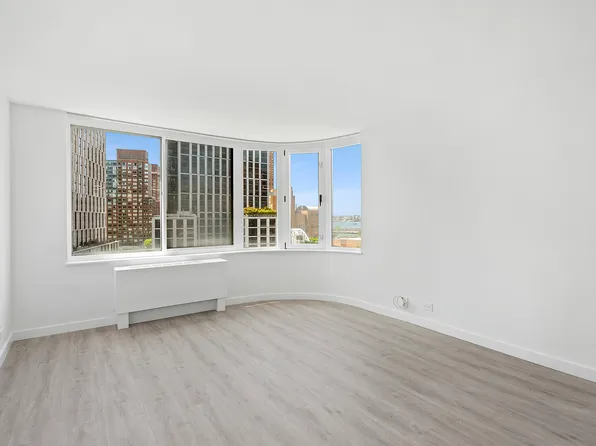 295 Greenwich St, New York, NY