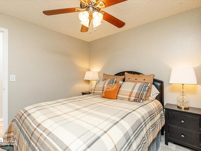 10250 Jamestown Dr #8 — Photo 11
