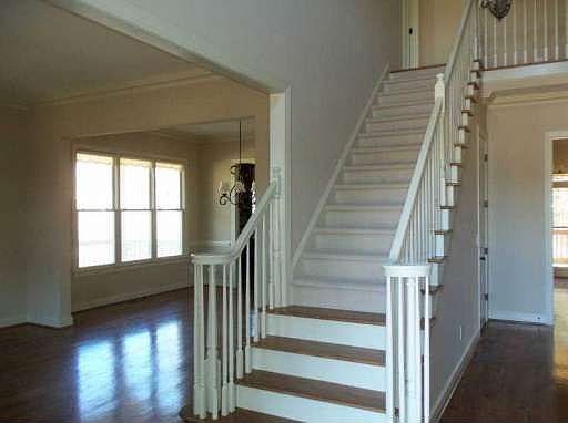 2nd image of 796 Mimms Dr NW