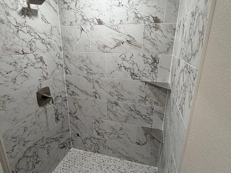 2825 Sara St — Photo 6