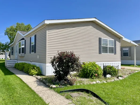 948 S 10th St, Dekalb, IL 60115