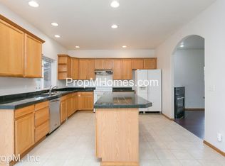 7702 SE Springwater Dr, Portland, OR 97206