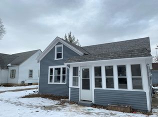 216 W 4th St, Chaska, MN 55318