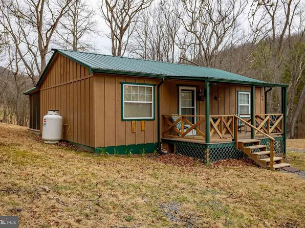 49 Mount Top Rd, Mathias, WV 26812