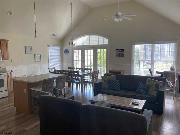 3rd image of 922 Ocean Ave #2