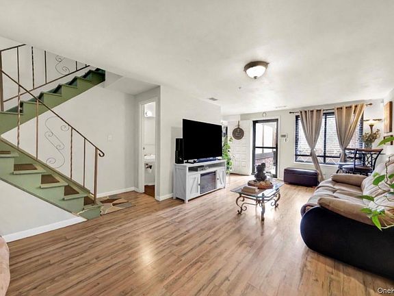 4th image of 15 Birchwood Road