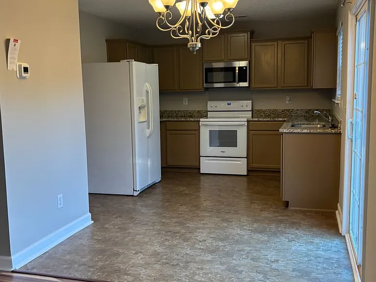 14104 Bernardy Ln — Photo 8