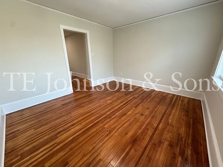 2106 S Main St #3 — Photo 20