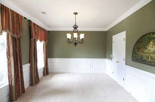 3rd image of 220 Woodview Ln