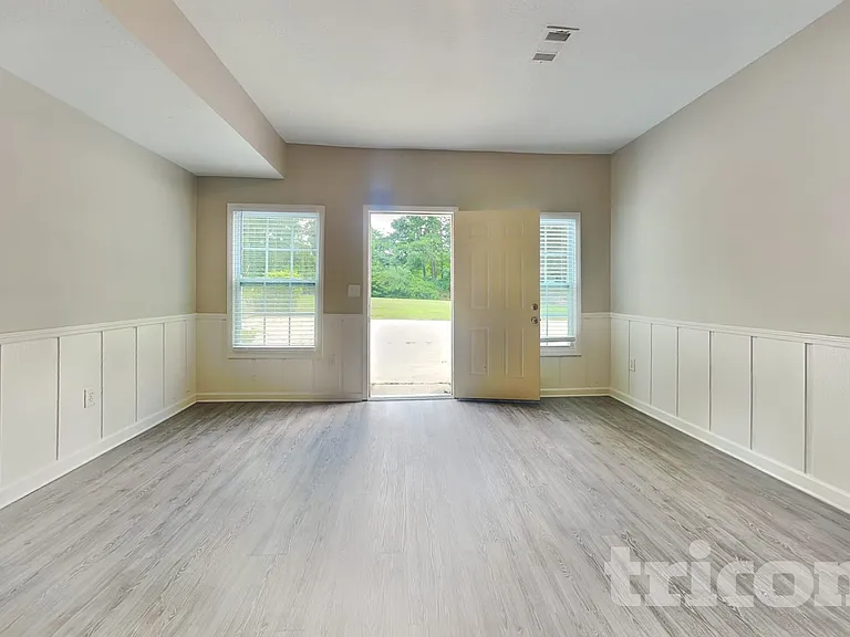 515 Westbridge Dr — Photo 19