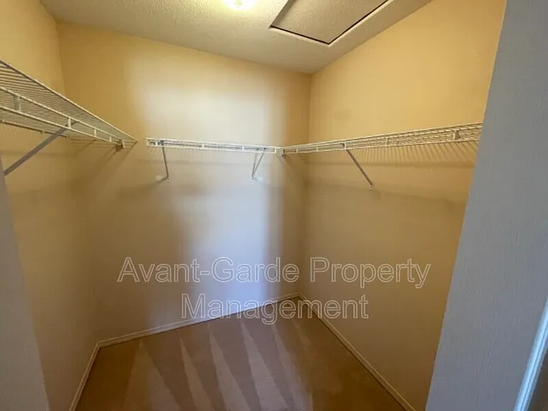 4405 37th St #13 — Photo 11