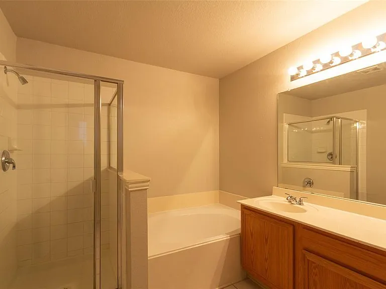 10008 Dryden Ln — Photo 15
