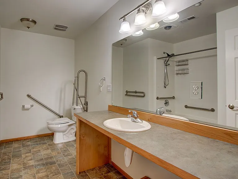 1850 SW Scenic Heights St #B102 — Photo 16