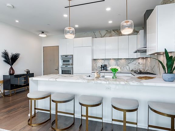 5th image of 123 Lexington Ave #1505
