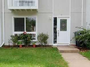 6 Simeon Ln, Sterling, VA 20164