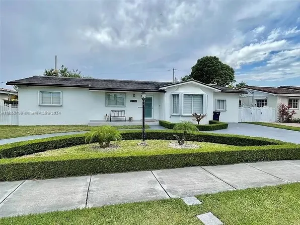 2134 SW 98th Ave, Miami, FL 33165