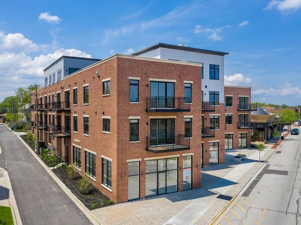 HIGHPOINT Highwood Station 246, 246 Green Bay Rd #313, Highwood, IL 60040