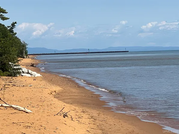 16680 N Whitefish Point Rd, Paradise, MI 49768