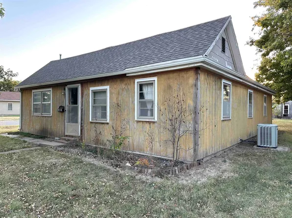 510 S Madison St, Plainville, KS 67663