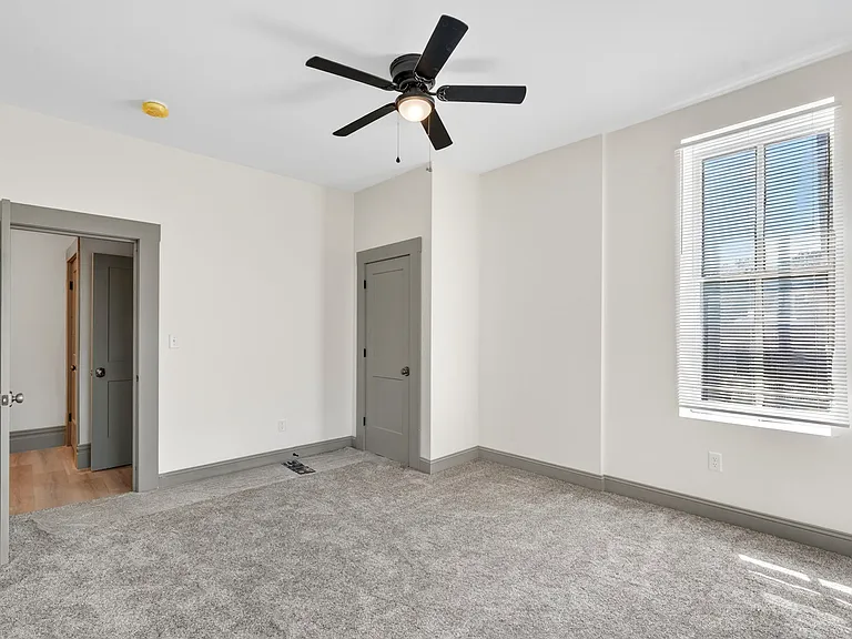 1810 Utah St — Photo 30