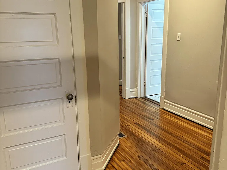 4322 Chouteau Ave #1F — Photo 11