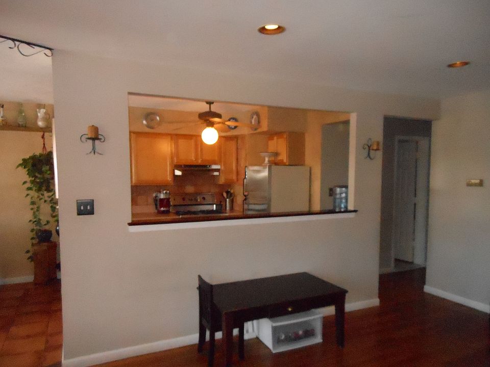 1st image of 2547 72nd St