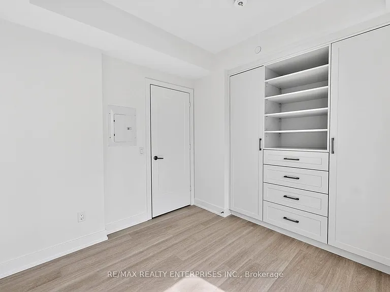 60 Central Park Dr #2404 — Photo 22