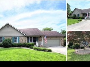 601 N Mill, Flora, IL 62839