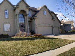 19511 W 97th Ter, Lenexa, KS 66220