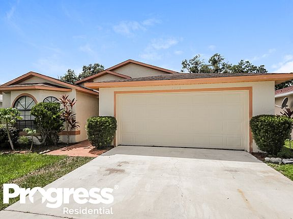 3rd image of 4876 Jamaica Ln