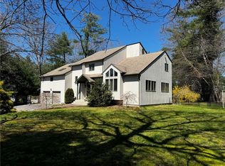 4 Wolfe Ct, Coventry, RI 02816