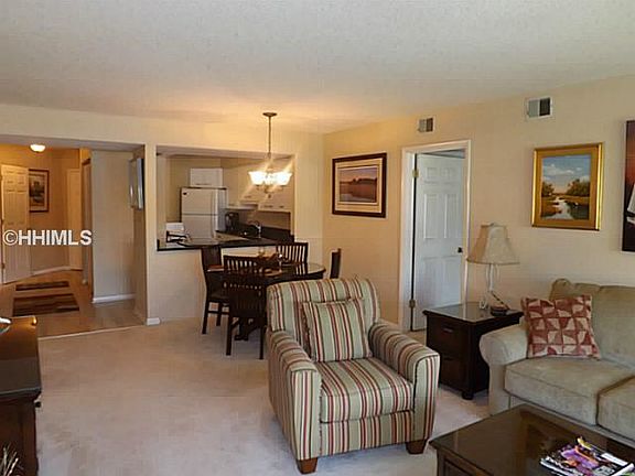 4th image of 7 Shelter Cove Ln