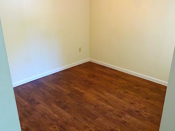 4th image of 2304 G St APT 24