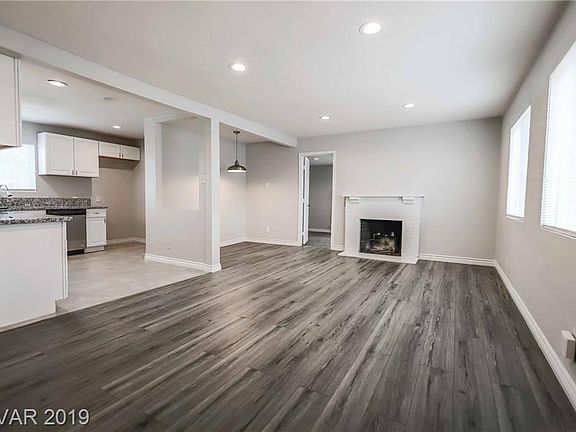4th image of 1825 Wengert Ave
