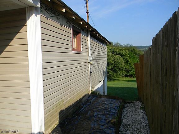 3rd image of 4011 Cortland Dr