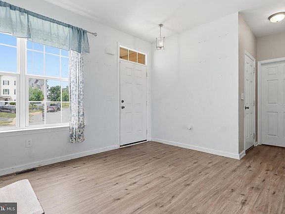 5th image of 552 Marion Rd Unit 552
