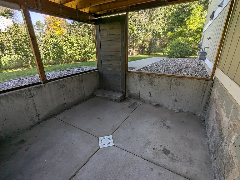 75 Boxwood Dr #B — Photo 3