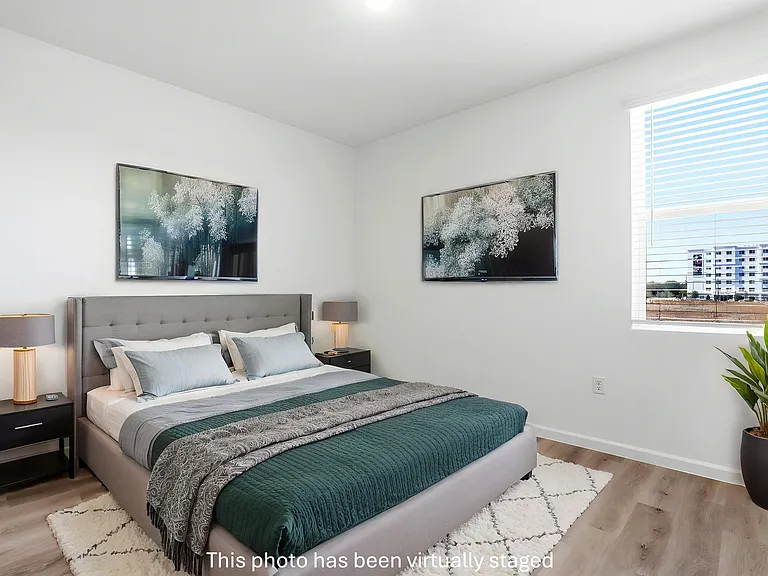 Venture Apartments — Photo 9