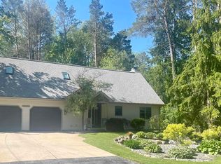 11279 Sarle Rd, Freeland, MI 48623