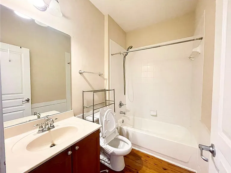 555 Vinings Springs Dr SE — Photo 25