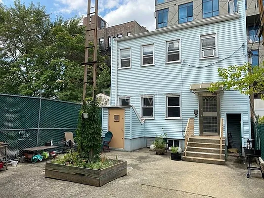 Rented by Brick&Mortar | media 24