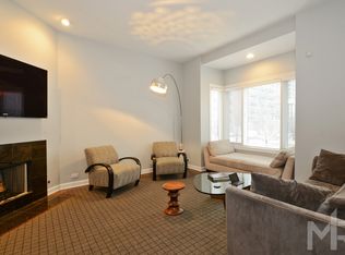 739 N Kingsbury St, Chicago, IL 60654