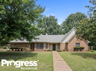 1592 Fox Trace Dr, Cordova, TN 38016